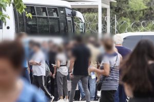 Νέα Ιωνία: Ποινική δίωξη στους 87 συλληφθέντες από το οπαδικό ραντεβού