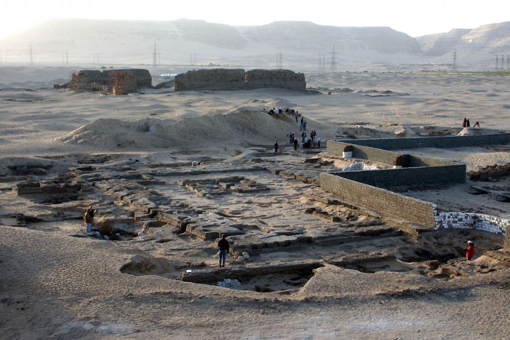 Αίγυπτος: Η «ξεχασμένη βασίλισσα» – Κρασί 5.000 ετών ρίχνει φως στη ζωή της πρώτης γυναίκας Φαραώ