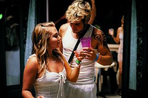 Η σύμβαση για Αττικόν και Απόλλων