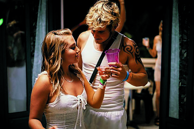 Η σύμβαση για Αττικόν και Απόλλων