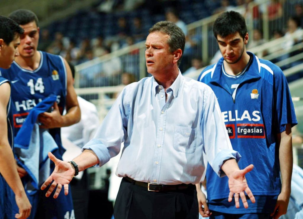 Η πολιτική ηγεσία αποχαιρετά τον «Ξανθό» του ελληνικού μπάσκετ