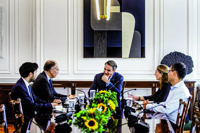 Αναδιάταξη σε δόσεις στη ΝΔ