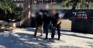 Μυτιλήνη: Προφυλακιστέοι ο τραυματιοφορέας και ο ιδιοκτήτης του γραφείου τελετών που έστησαν «μαγαζί» στο νοσοκομείο