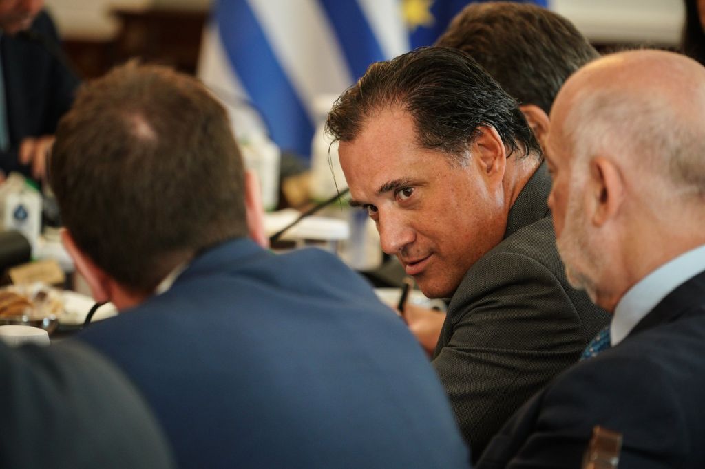 Γεωργιάδης κατά Κασσελάκη: Στην αρχή είχε λίγο πλάκα αλλά… –  Είναι άσχετος