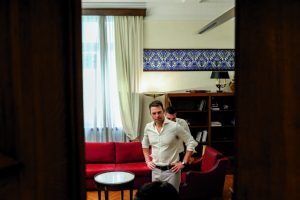 Από την απόπειρα για συναινέσειςστον αρχηγισμό σε μια εβδομάδα