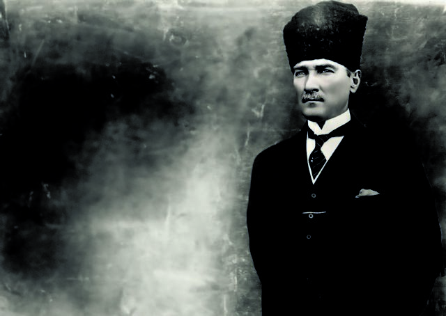 100 χρόνια Τουρκικής Δημοκρατίας – Γιατί ο Κεμάλ Ατατούρκ μάλλον θα έμενε έκπληκτος με τη σημερινή Τουρκία