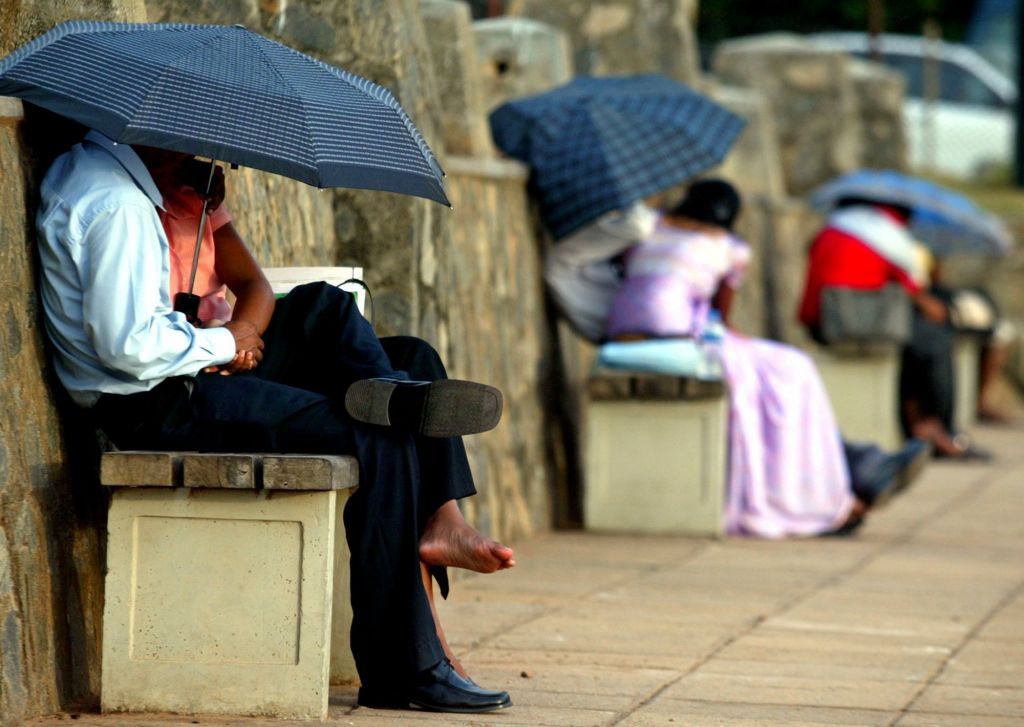 Γιατί μένουν οι άνθρωποι singles – Τι εξηγεί διάσημος οικονολόγος