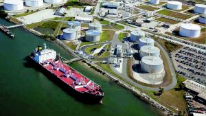 Οι τρεις αιτίες που αυξάνουν τα ναύλα