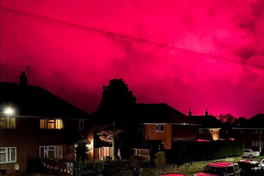 Το μυστήριο της κόκκινης ομίχλης – Ποιοι μίλησαν για το τέλος του κόσμου
