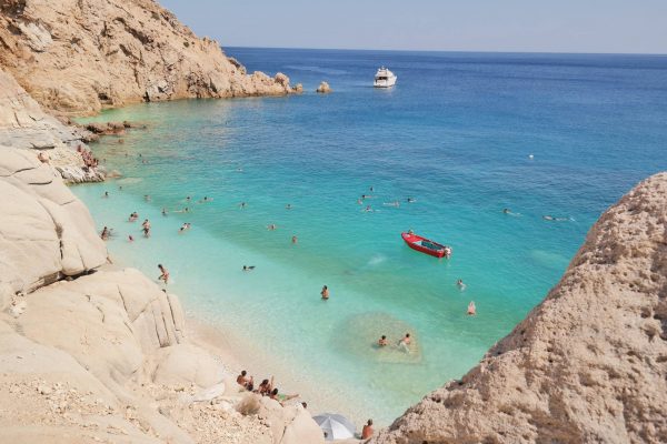 Αυτό είναι το ελληνικό νησί που βρίσκεται στα καλύτερα 50 του κόσμου