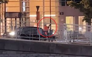 Τρομοκρατική επίθεση στις Βρυξέλλες: Ασύλληπτος παραμένει ο δράστης