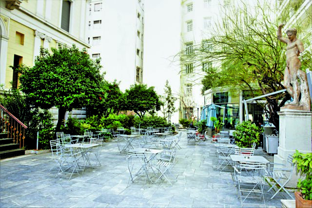 Τα καφέ των μουσείων και η σύμβαση λειτουργίας