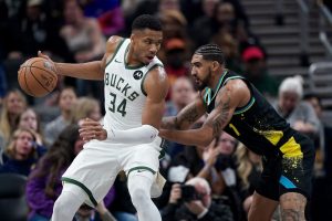 Πέισερς – Μπακς 126-124: Ο Αντετοκούνμπο έβαλε… 54 πόντους αλλά έχασε