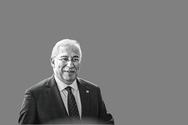 Εχει άλλους άσους στο μανίκι;