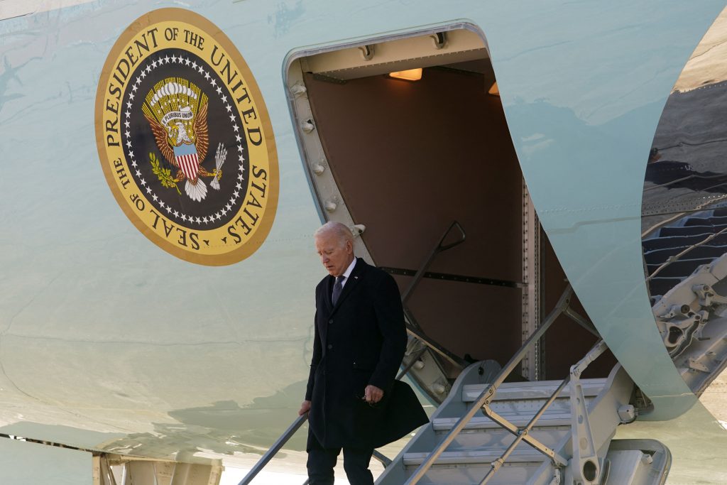 Πόσο βαρύ θα είναι το πολιτικό κόστος για τον Τζο Μπάιντεν;