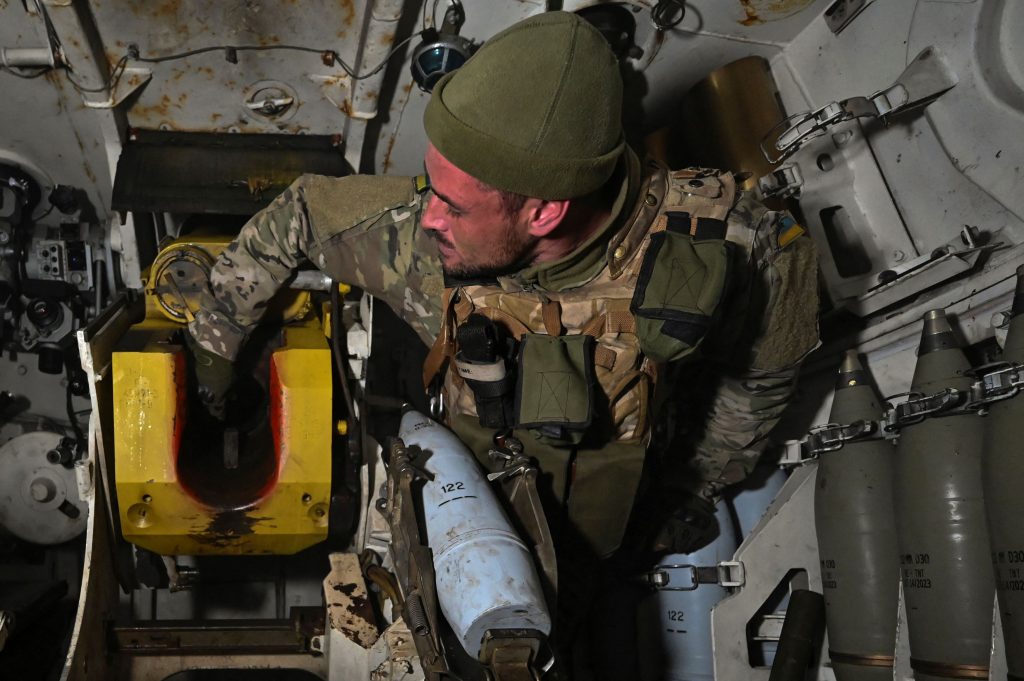 Ο έμπορος όπλων, οι ρώσοι πράκτορες και το σαμποτάζ