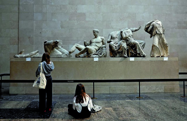 Πώς ένα θραύσμα μπορεί να λύσει τον γρίφο των Γλυπτών του Παρθενώνα