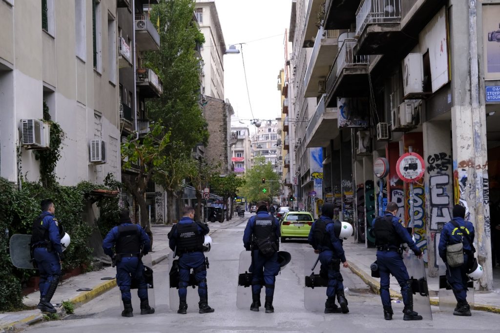 Πολυτεχνείο 2023: «Αστακός» η Αθήνα με 5.000 αστυνομικούς, drones και ελικόπτερα, ποιοι δρόμοι κλείνουν