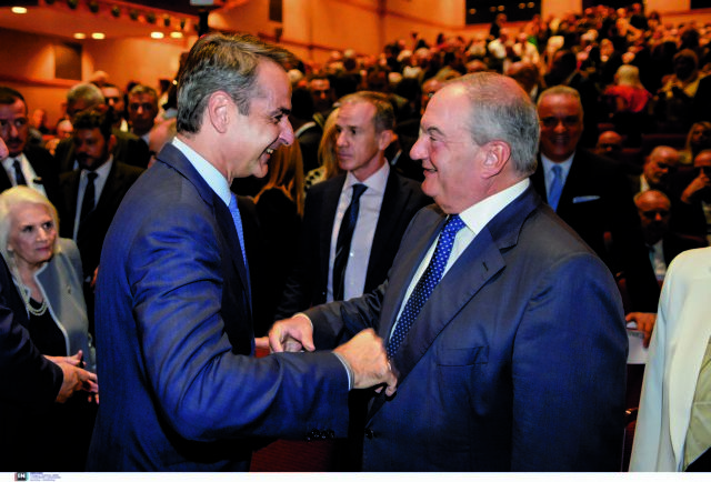 Τρεις γαλάζιοι αρχηγοί τίμησαν τη Μαριέττα Γιαννάκου