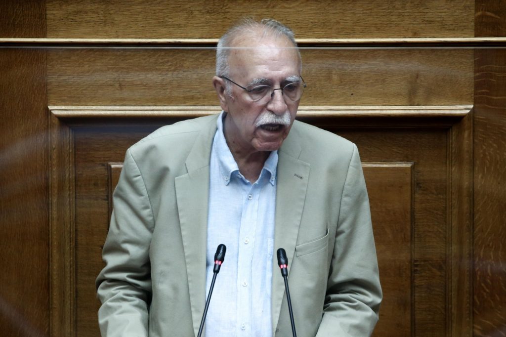 Δημήτρης Βίτσας: «Δεν έχουμε καταλήξει στο όνομα του νέου κόμματος»