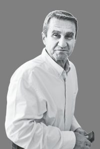 Χωρίς κομματικά δεσμά