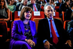 Η συνταγή επιτυχίας του Σημίτη και τα μηνύματα εκσυγχρονισμού