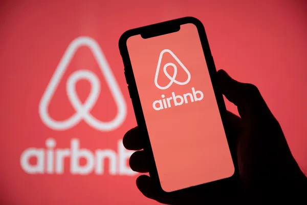 Airbnb: Τα πάνω – κάτω για όσους έχουν πάνω από δύο διαμερίσματα