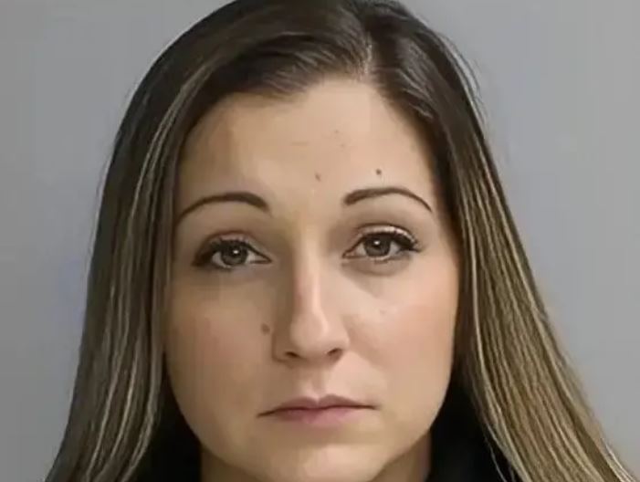 ΗΠΑ: 35χρονη σύμβουλος σε σχολείο κακοποιούσε σεξουαλικά 14χρονο μαθητή