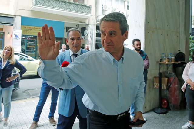 Ανδρέας Λοβέρδος: Επιστρέφει στην πολιτική