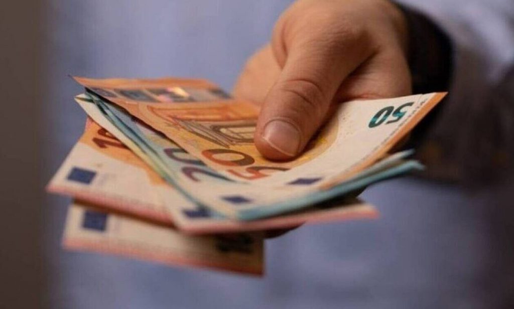 Συντάξεις με χρέη: Νέα αυστηρότερη ρύθμιση με τέσσερις προϋποθέσεις