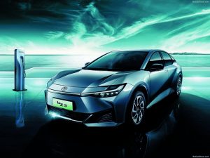 TOYOTA: ΕΦΤΑΣΕ 300 EKAT. ΠΩΛΗΣΕΙΣ