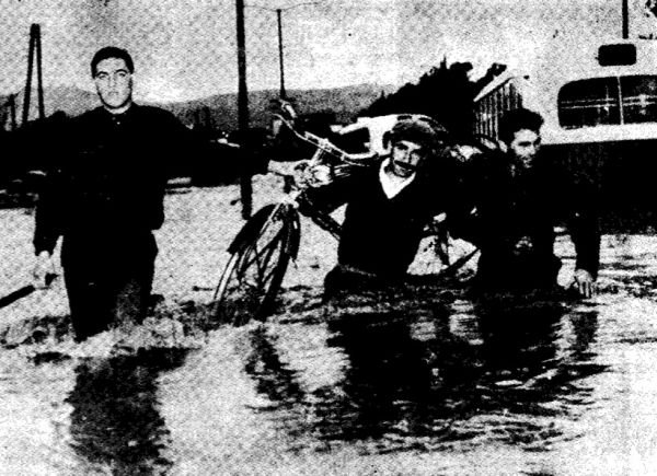 Η πολύνεκρη πλημμύρα που έπνιξε την Αττική το 1961