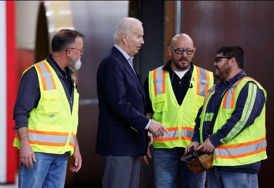 Η τριπλή γκάφα Μπάιντεν: Ο «βουλευτής» Τραμπ, ο Νοτιοκορεάτης πρόεδρος και η «ανατίναξη του κόσμου»
