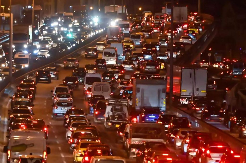 Γρίφος για δυνατούς λύτες το κυκλοφοριακό πρόβλημα της Αθήνας