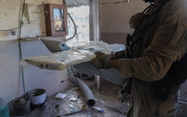 Πόλεμος Ισραήλ – Χαμάς: Εργοστάσιο κατασκευής όπλων εντοπίστηκε δίπλα σε παιδικό δωμάτιο