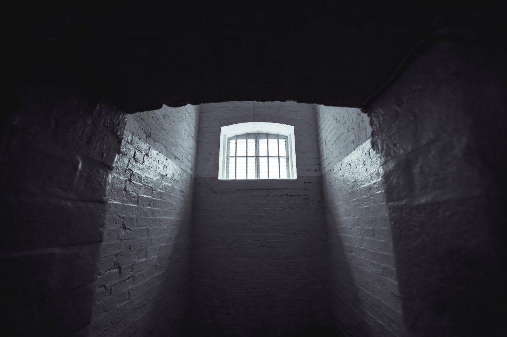 «Παγιδευμένοι» στις φυλακές – Οταν η κλοπή ποδηλάτου τιμωρείται με χρόνια κάθειρξης