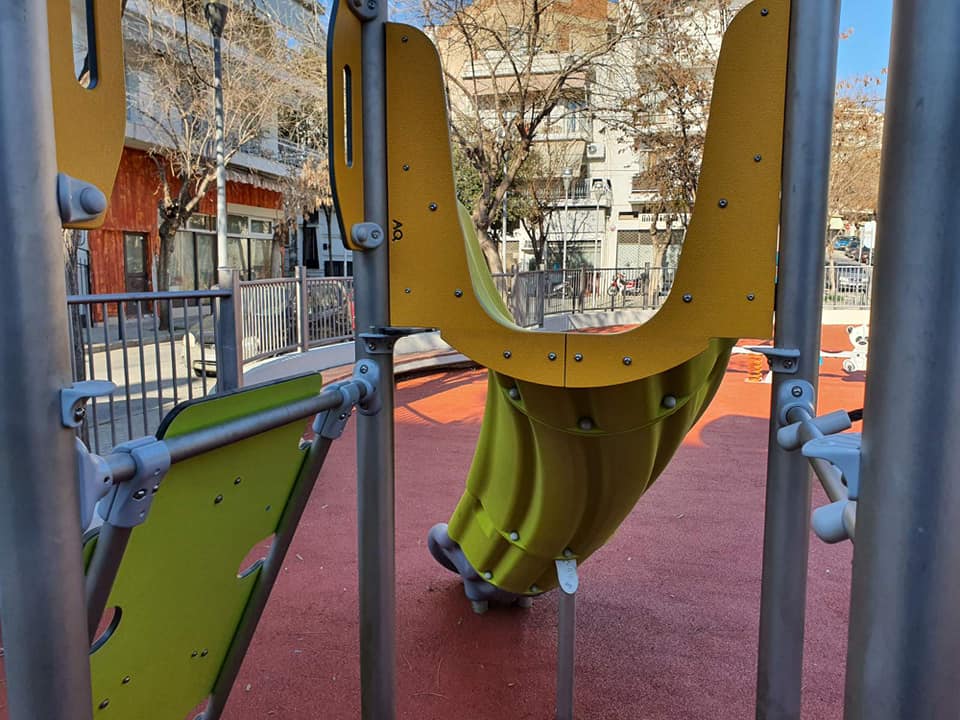 Εύβοια: Τραυματίστηκε 8χρονος σε παιδική χαρά – Έφυγε κομμάτι από τσουλήθρα