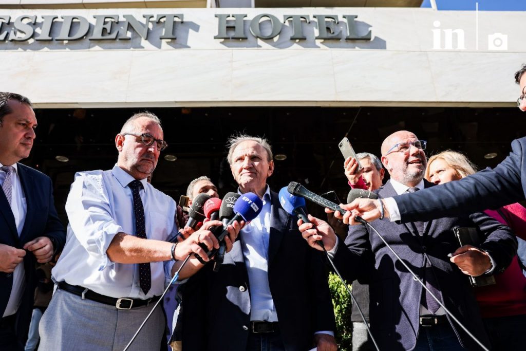 ΣΥΡΙΖΑ: Μια αναπάντητη κλήση και η αποχώρηση Τζουμάκα σημαδεύουν την Κεντρική Επιτροπή