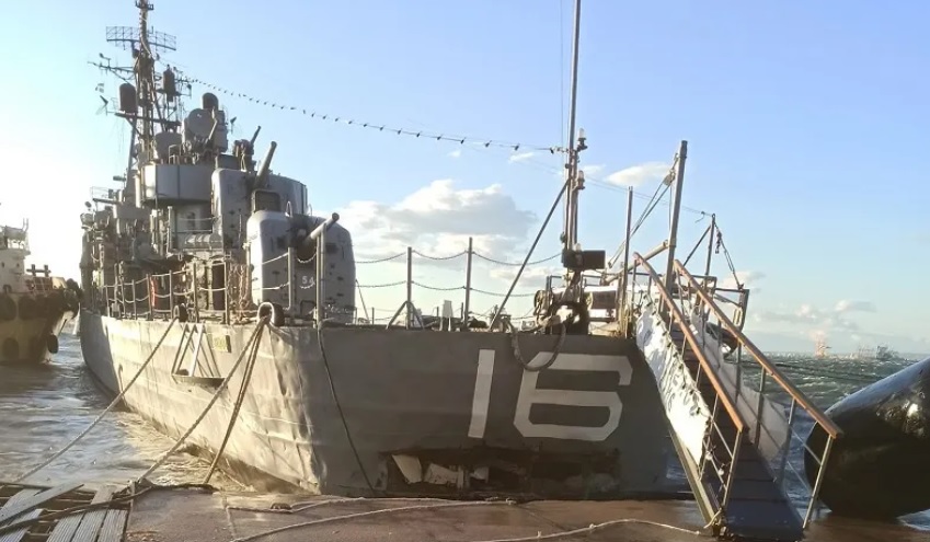 Ρήγμα στο ιστορικό αντιτορπιλικό «Βέλος» από την τρικυμία