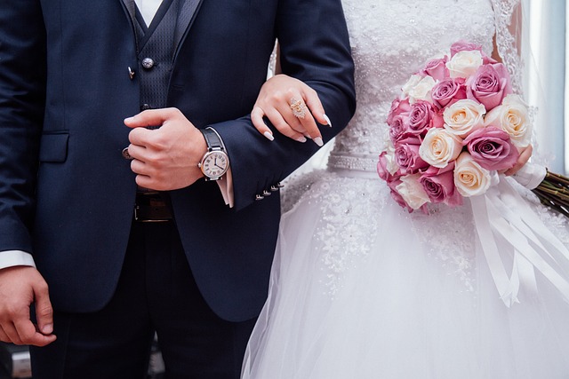 Δήμος Μεγαρέων: Δίνει… προίκα για γάμο σε κοπέλες