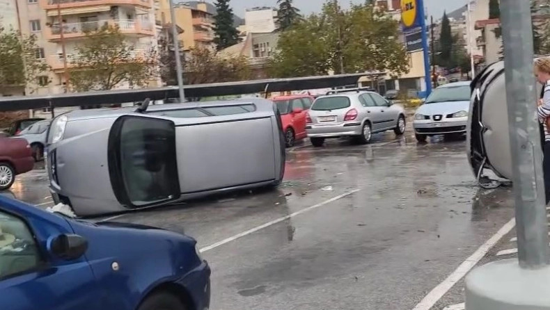 Κακοκαιρία: Απίστευτες εικόνες από το πέρασμα της καταιγίδας – Αναποδογύρισαν αυτοκίνητα, έπεσαν δέντρα