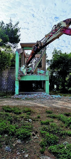 Ξεκίνησε το πρόγραμμα κατεδαφίσεων από την Αττική