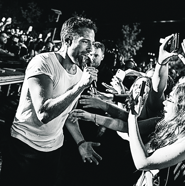 Ο Κωνστ. Αργυρός «σπίτι» και «on tour»