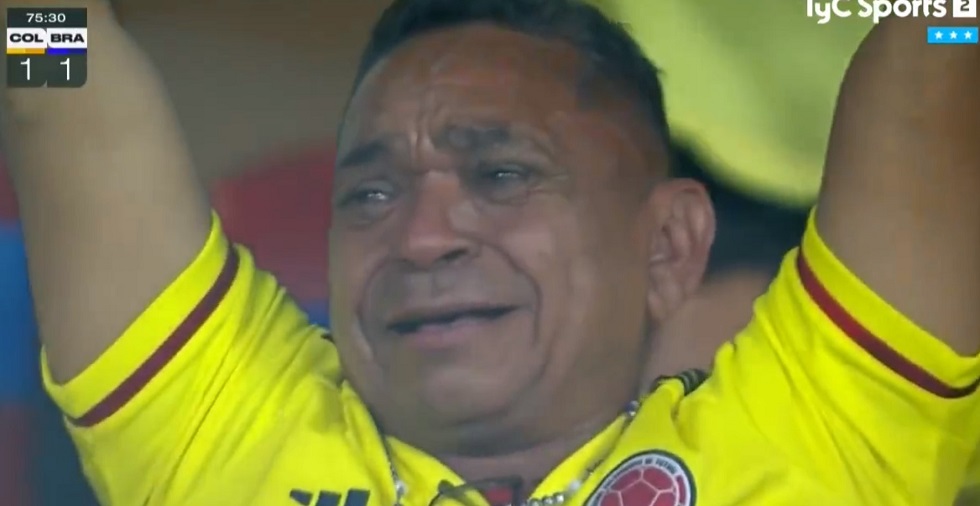 Ανατριχίλα: Τα δάκρυα του πατέρα του Λουίς Ντίας στο γκολ νίκης του γιου του κόντρα στη Βραζιλία