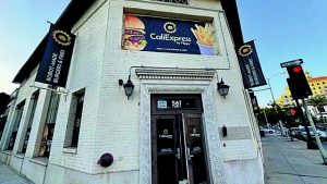 Το πρώτο εστιατόριο με μάγειρες ρομπότ