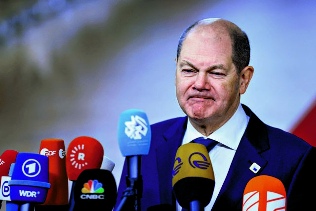 Ασκήσεις επιβίωσης για τον Ολαφ Σολτς