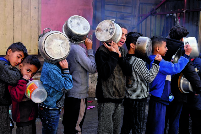 «Είμαστε σε πόλεμο σε πολλά μέτωπα»