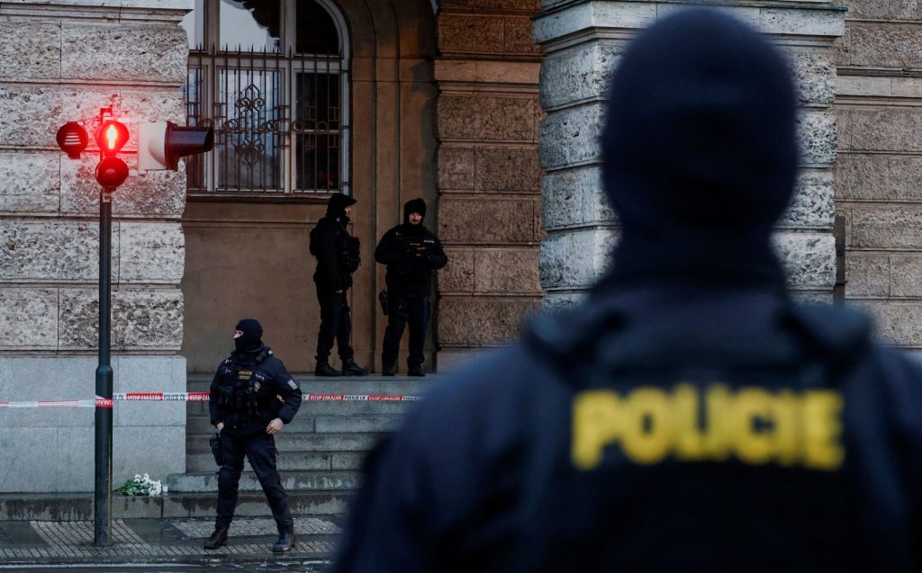 Ο μακελάρης της Πράγας δολοφόνησε πατέρα και το μωρό του πριν την επίθεση στο πανεπιστήμιο