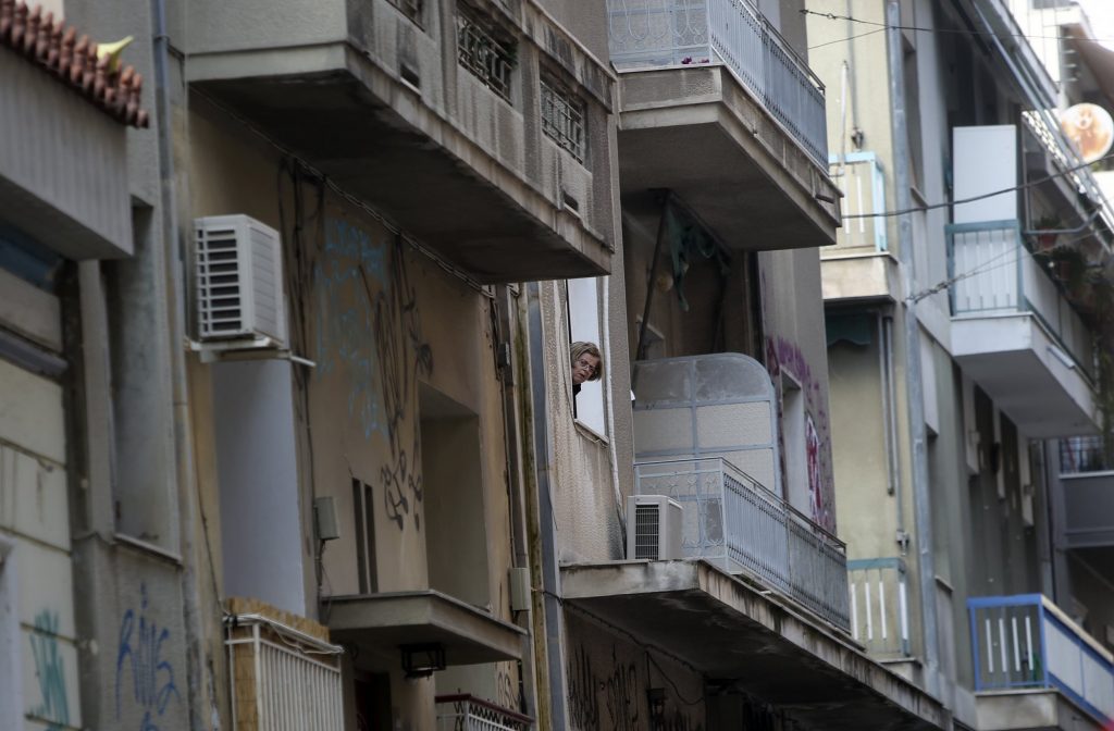 Εξάρχεια: Εξαπατούν κατοίκους ζητώντας τους να εκκενώσουν πολυκατοικίες