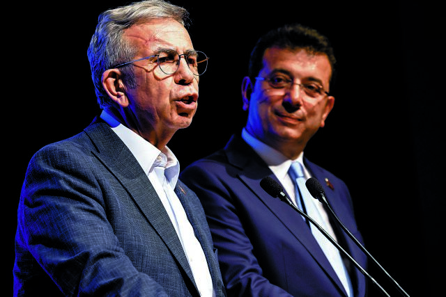 Μανσούρ Γιαβάς: Ξανά στο στόχαστρο του Ερντογάν